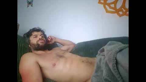 Snapshot of pete_le_meat chatting on May 18, 2026, 10:26 pm pete_le_meat online show from May 18, 2026, 10:26 pm