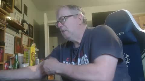 Snapshot of peterinohio57 chatting on December 29, 2024, 3:13 pm peterinohio57 online show from December 29, 2024, 3:13 pm