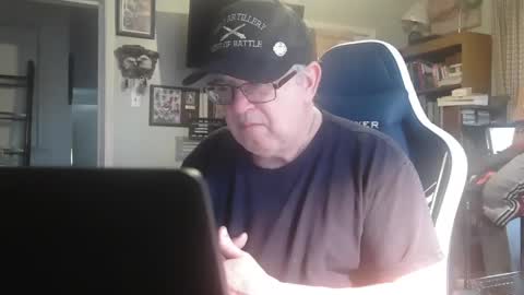 Snapshot of peterinohio57 chatting on December 29, 2024, 7:22 pm peterinohio57 online show from December 29, 2024, 7:22 pm