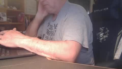 Snapshot of peterinohio57 chatting on January 11, 2025, 1:53 pm peterinohio57 online show from January 11, 2025, 1:53 pm