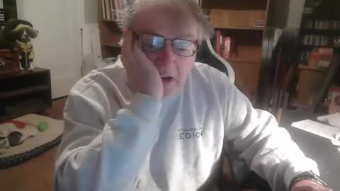 Snapshot of peterinohio57 chatting on October 19, 2025, 12:06 pm peterinohio57 online show from October 19, 2025, 12:06 pm