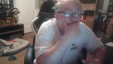 Snapshot of peterinohio57 chatting on October 20, 2025, 11:10 am peterinohio57 online show from October 20, 2025, 11:10 am