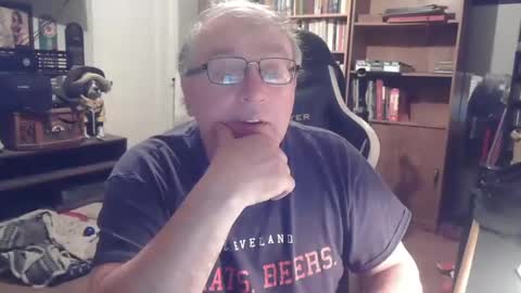 Snapshot of peterinohio57 chatting on October 23, 2025, 11:20 am peterinohio57 online show from October 23, 2025, 11:20 am