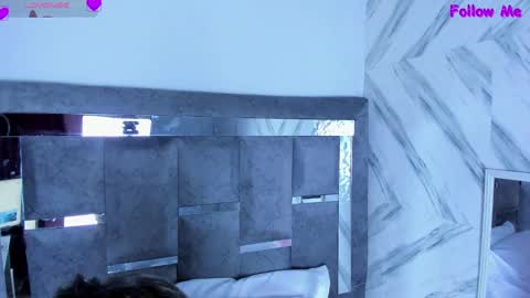 Snapshot of petite_amor chatting on January 19, 2025, 10:28 pm petite_amor online show from January 19, 2025, 10:28 pm