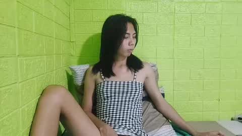 Yuriee online show from February 18, 2025, 8:59 am