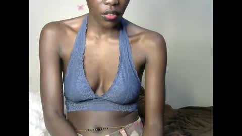 petite_lavi2 online show from December 13, 2024, 11:34 am
