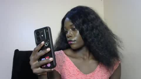 petite_lavi2 online show from February 9, 2025, 7:30 pm