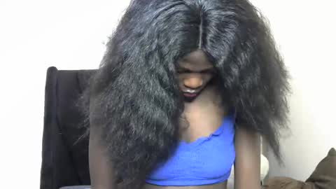 petite_lavi2 online show from February 15, 2025, 6:44 pm