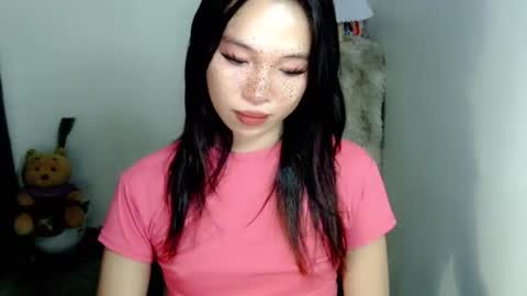 petite_mary69 online show from March 27, 2026, 5:57 am