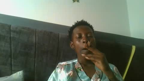 petite_queen69 online show from May 25, 2026, 11:22 pm