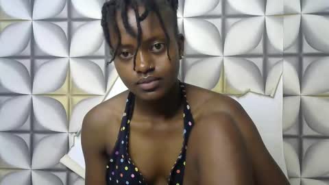 petite_star2 online show from October 18, 2025, 12:13 am