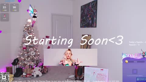 Snapshot of petitebrat chatting on December 22, 2024, 7:31 pm PiperAvery online show from December 22, 2024, 7:31 pm