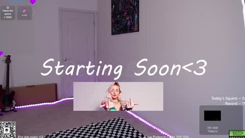 Snapshot of petitebrat chatting on January 23, 2025, 10:01 pm PiperAvery online show from January 23, 2025, 10:01 pm