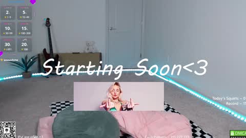 Snapshot of petitebrat chatting on January 28, 2025, 2:43 am PiperAvery online show from January 28, 2025, 2:43 am