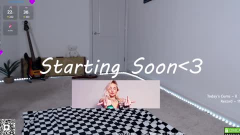 Snapshot of petitebrat chatting on January 31, 2025, 9:05 pm PiperAvery online show from January 31, 2025, 9:05 pm
