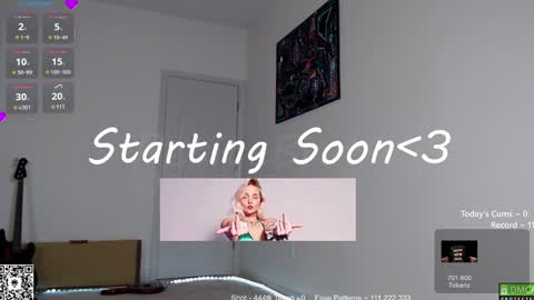 Snapshot of petitebrat chatting on February 2, 2025, 12:19 am PiperAvery online show from February 2, 2025, 12:19 am