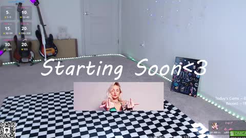 Snapshot of petitebrat chatting on February 28, 2025, 5:15 pm PiperAvery online show from February 28, 2025, 5:15 pm