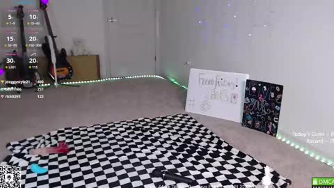 Snapshot of petitebrat chatting on March 1, 2025, 1:53 am PiperAvery online show from March 1, 2025, 1:53 am