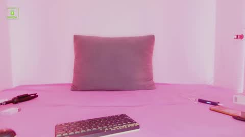 Charlize XL online show from February 24, 2025, 1:35 am