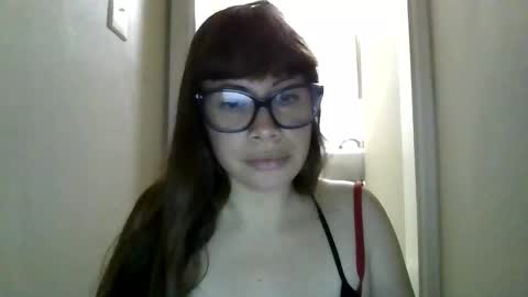 Snapshot of petitedoll30 chatting on May 17, 2026, 10:39 pm Petitedoll30 online show from May 17, 2026, 10:39 pm