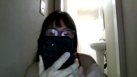 Snapshot of petitedoll30 chatting on May 19, 2026, 2:18 am Petitedoll30 online show from May 19, 2026, 2:18 am