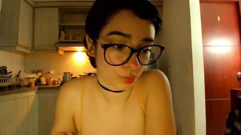 Lunna online show from March 22, 2026, 11:08 pm