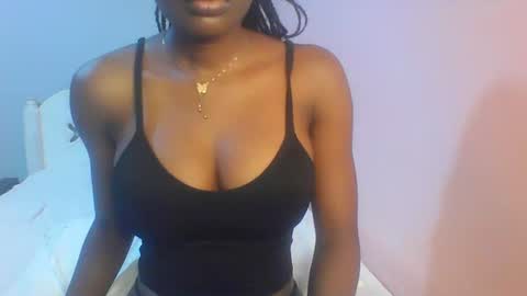 Snapshot of petiteediva chatting on July 4, 2026, 3:02 am diva online show from July 4, 2026, 3:02 am