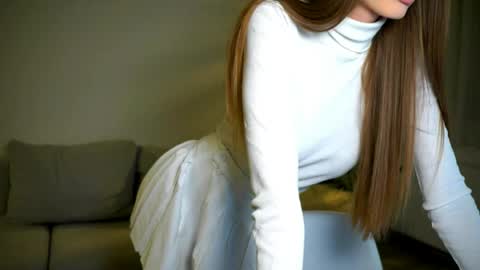 Snapshot of petitegonwiild chatting on May 17, 2026, 8:05 pm Petitegonwiild online show from May 17, 2026, 8:05 pm