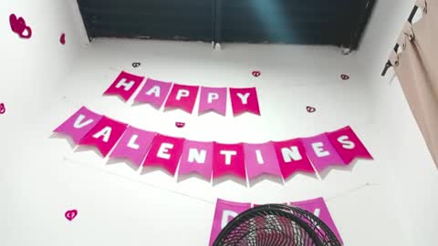 Snapshot of petiteivoryqueen chatting on February 28, 2025, 7:15 am danna online show from February 28, 2025, 7:15 am