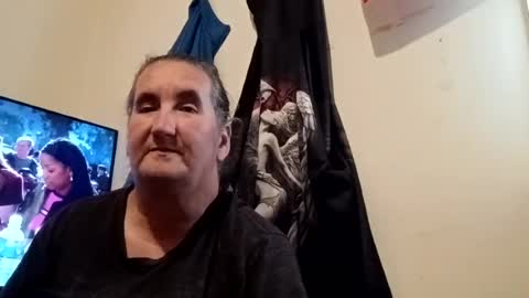 petraszkot online show from July 3, 2026, 5:19 pm