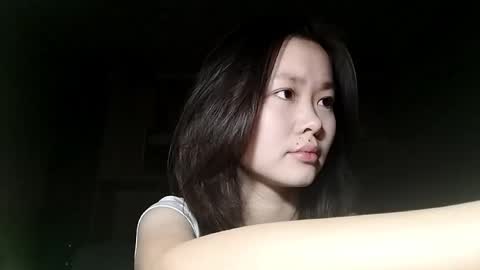 Snapshot of petronilayoshimori chatting on December 1, 2025, 12:32 pm Hello Viola here online show from December 1, 2025, 12:32 pm