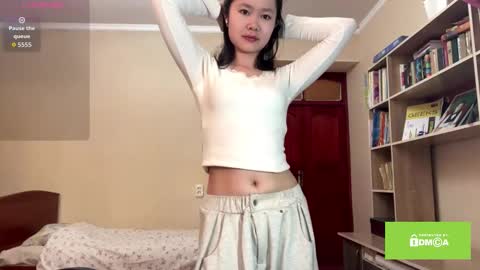 Snapshot of petronilayoshimori chatting on February 22, 2026, 12:04 pm Hello Viola here online show from February 22, 2026, 12:04 pm