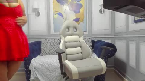 Snapshot of pevert_curvy chatting on November 11, 2025, 10:37 am online show from November 11, 2025, 10:37 am