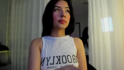 peytonn_monroe online show from October 27, 2025, 8:35 pm