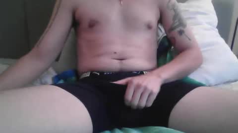 pgramlin09 online show from November 6, 2025, 9:05 pm