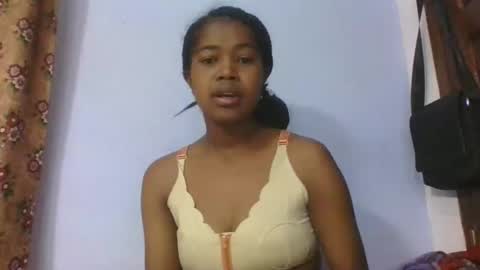 phania185885 online show from April 11, 2026, 7:45 am