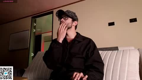 phantom_bigger1 online show from April 11, 2026, 3:27 pm