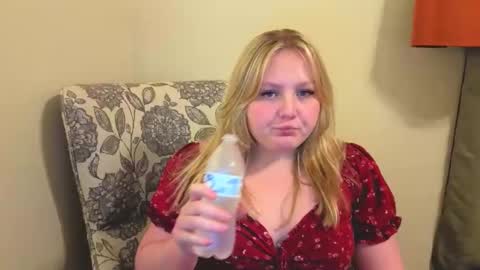 PhatAssBlond online show from April 4, 2026, 2:21 am