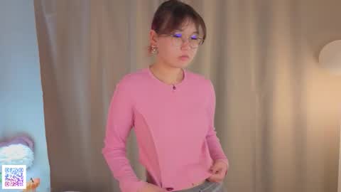 Snapshot of phebenogowski chatting on November 22, 2025, 4:44 am Jenny online show from November 22, 2025, 4:44 am