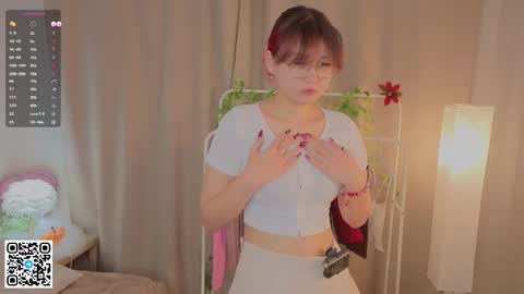 Snapshot of phebenogowski chatting on December 1, 2025, 4:06 am Jenny online show from December 1, 2025, 4:06 am