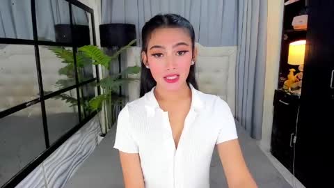 Snapshot of phenomenal_ivy chatting on May 23, 2026, 2:32 pm phenomenal_ivy online show from May 23, 2026, 2:32 pm
