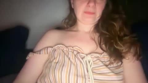 Snapshot of pheobetiger chatting on May 29, 2026, 4:43 am Pheobe Tiger online show from May 29, 2026, 4:43 am