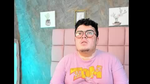 phillip_walker2026 online show from May 9, 2026, 7:52 pm