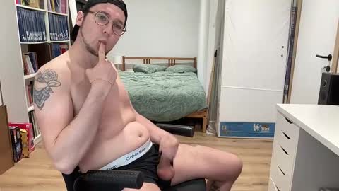 Philoud online show from May 21, 2026, 7:54 pm