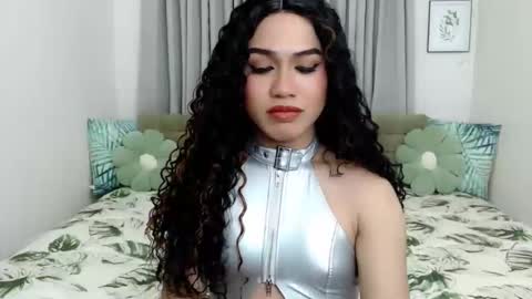 Snapshot of phlaura chatting on January 9, 2026, 2:14 am laura online show from January 9, 2026, 2:14 am