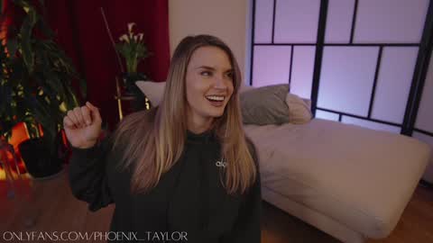 PHOENIX TAYLOR online show from January 31, 2025, 2:15 am