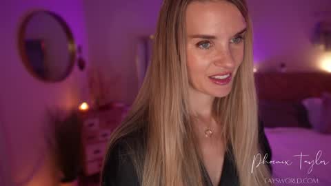 PHOENIX TAYLOR online show from November 14, 2025, 2:10 am