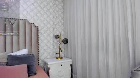Snapshot of pia_johnson_ chatting on December 30, 2024, 11:26 am online show from December 30, 2024, 11:26 am