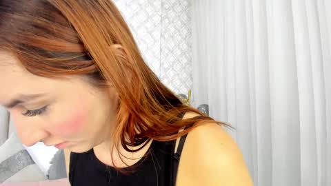 Snapshot of pia_johnson_ chatting on December 31, 2024, 11:31 am online show from December 31, 2024, 11:31 am