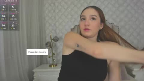 Snapshot of pia_johnson_ chatting on February 6, 2025, 11:54 am online show from February 6, 2025, 11:54 am